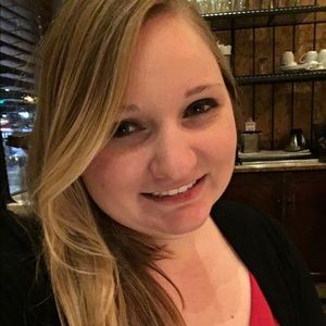 Meet your Posher, Jacqueline